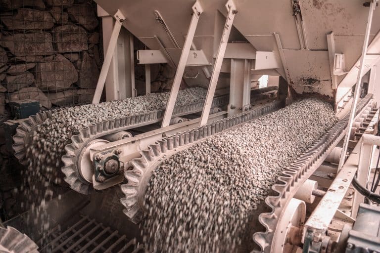 A sand conveyor machine during work process